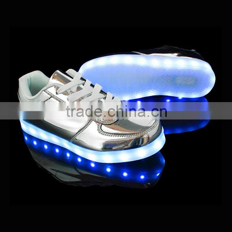 alibaba low cost lighted sneakers ,sneakers with led light for adults and kids, light up platform sneakers with led shoes