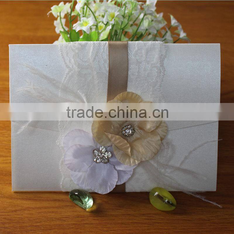 2016 Newest Customized Flower White Lace Luxury Arabic Wedding Invitation Cards