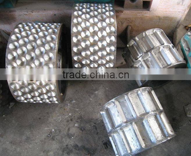 Henan manufacturer roller press iron powder briquette machine