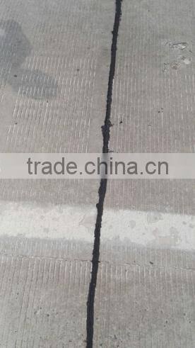 Mounted road crack sealing machine construction