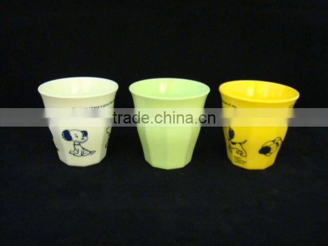 white melamine handle cup