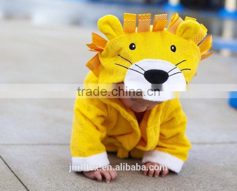 Yellow lion terry cotton hooded bathrobe for promotion