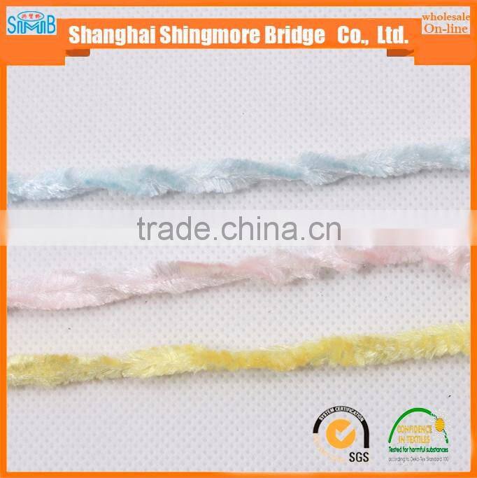 China supplier of novelty yarn hot wholesale 2016 new fashion chenille yarn for knitting scarf