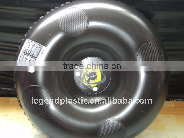 Inflatable cold resistant snow tube with slip patch