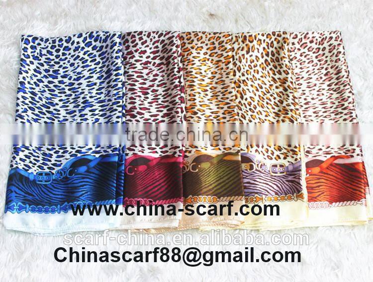 Silk scarf leopard print