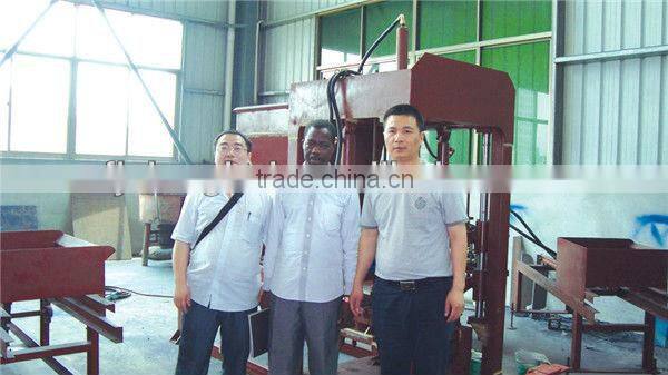 Automatic pallet feeder for block machine