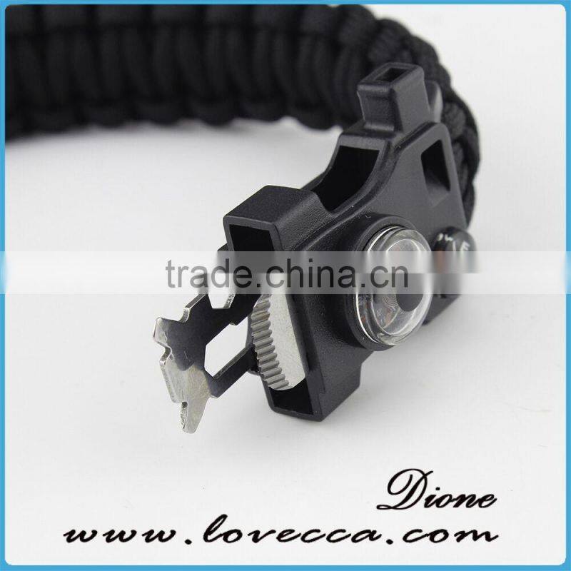 2016 hot sell design survival paracord bracelet with screwdriver tool in buckle
