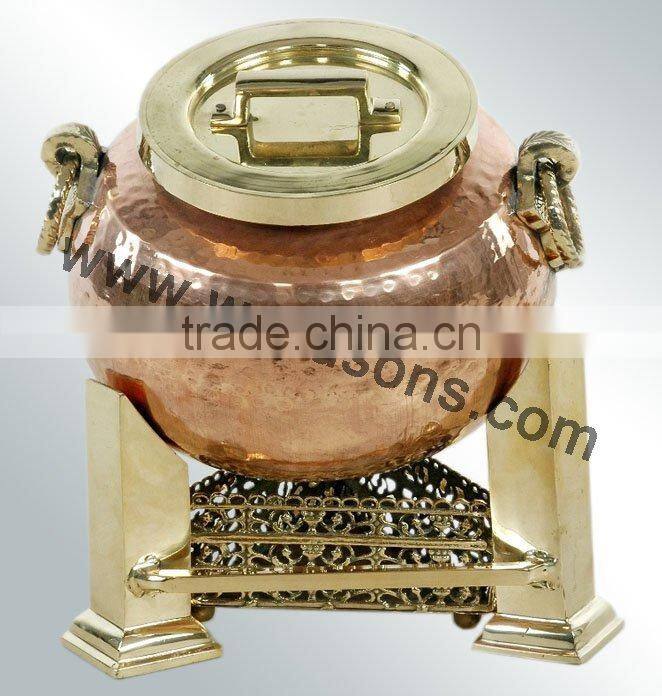 brass plated chafing dish | fancy chafing dish for sale | modern chafing dish for decor | best finish chafing dish
