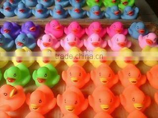 Hot sale tub floating rubber duck PVC baby bath swimming duck