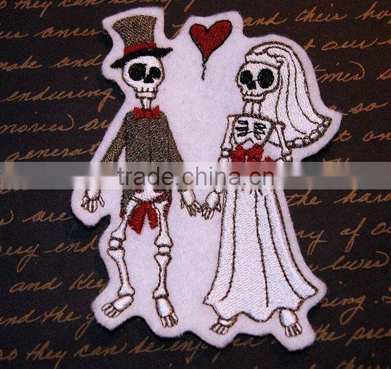 Custom high quality embroidered creative skulls couples patch for clothes embroidery patch made in china choose size/color