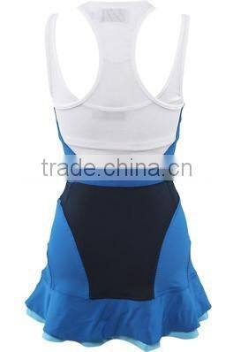 girls wearing short skirts