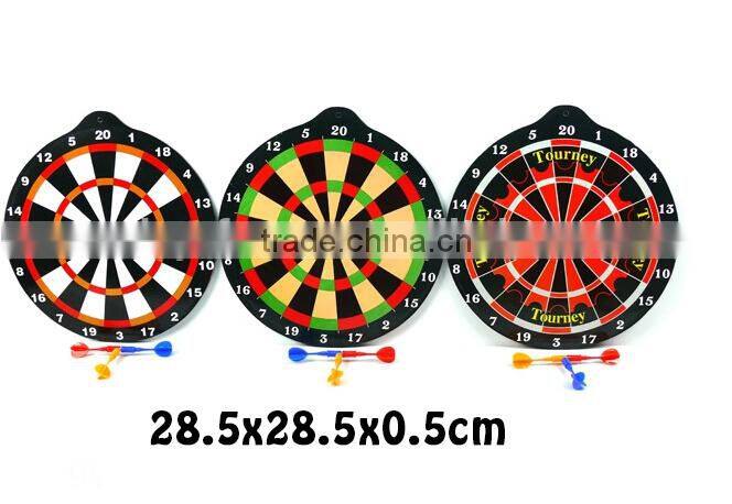 Plastic boomerang toy