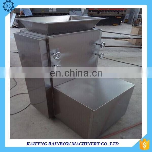 hot selling garlic clove separating machine with low price