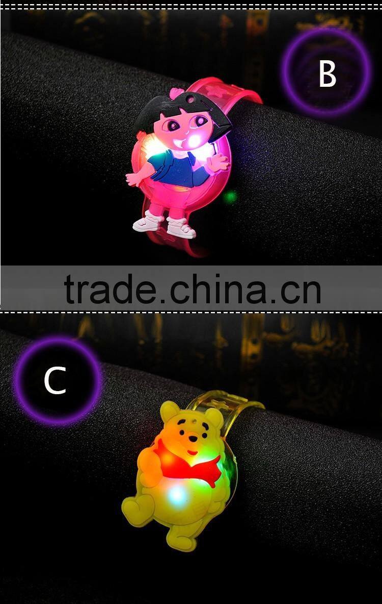 Hot Sell kids Gifts Cartoon Dolphin Design Flashes LED Flashing Bracelet