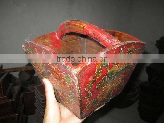 Chinese antique colorful storage box