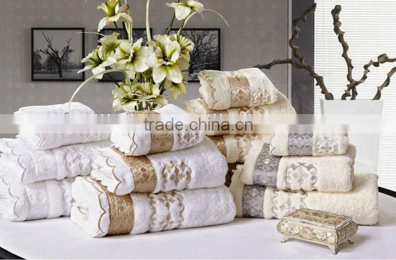 towels set with lace and embroidery