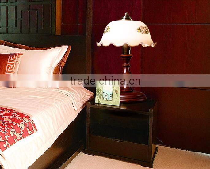 antique wooden table lamp ., British style .wooden tale lamp .hand craft table lamp