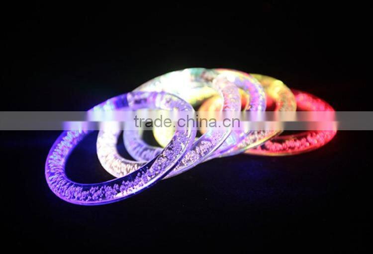 China Hot Selling Low Price Consert Using Profitional Gift Colorful Acrylic Flashing LED Wristband for Concert