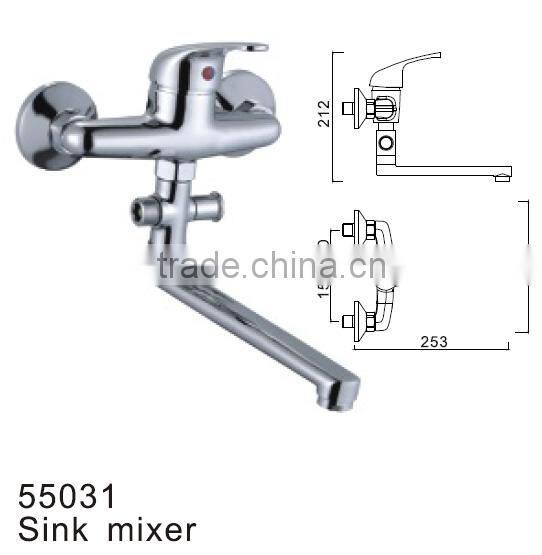 Long outlet pipe faucet of bath and shower mixer tap