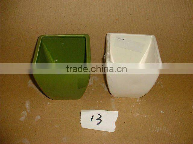 ceramic pot flower pot with wave shape white glazed