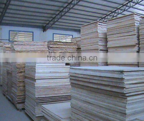 offer types of pallets pine wood