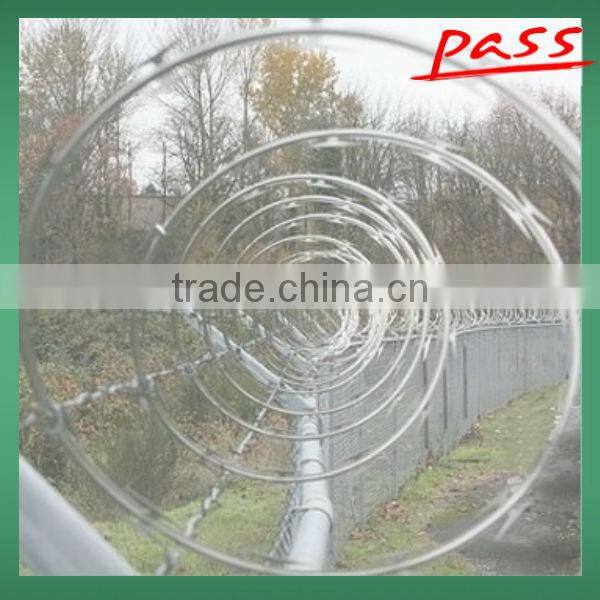 China supplier!! Green color steel plastic fence with 2.4M