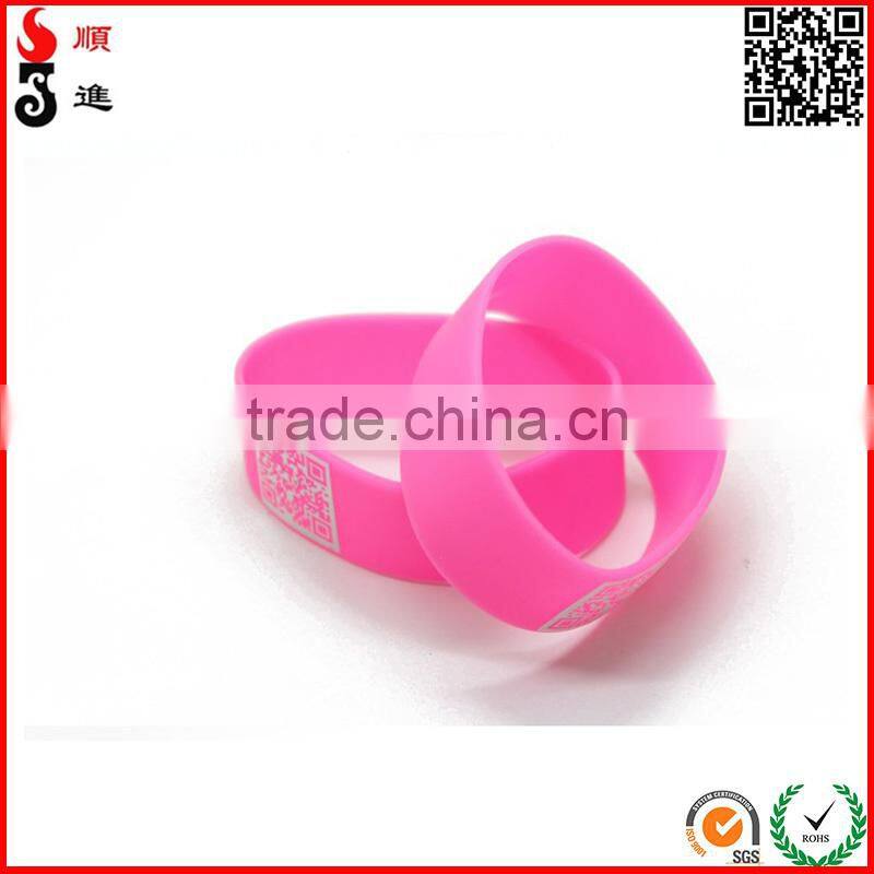 2016 hot sale personalized printed silicone bracelets with QR code for promotional gift