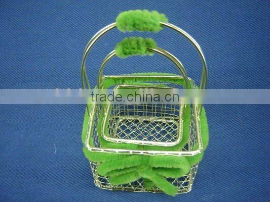 Small wire Art&Collectible decorative with wool rope basket with fixed handle