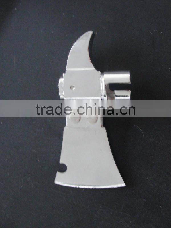 Multifuctional rescue hand tool