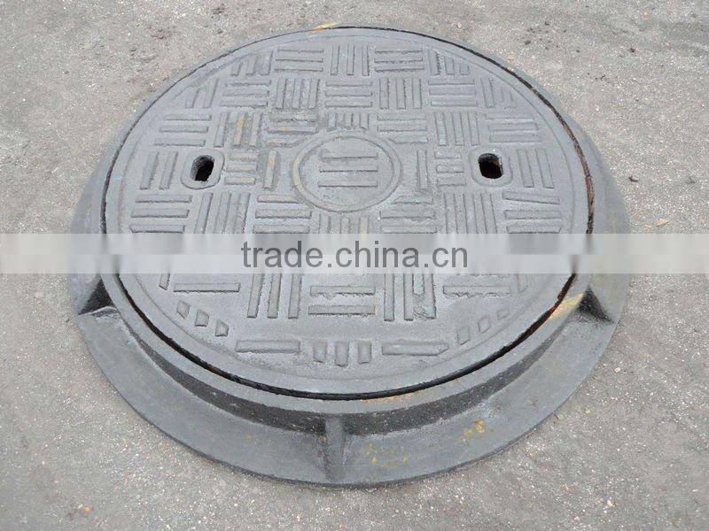 Double seal round cast iron manhole cover