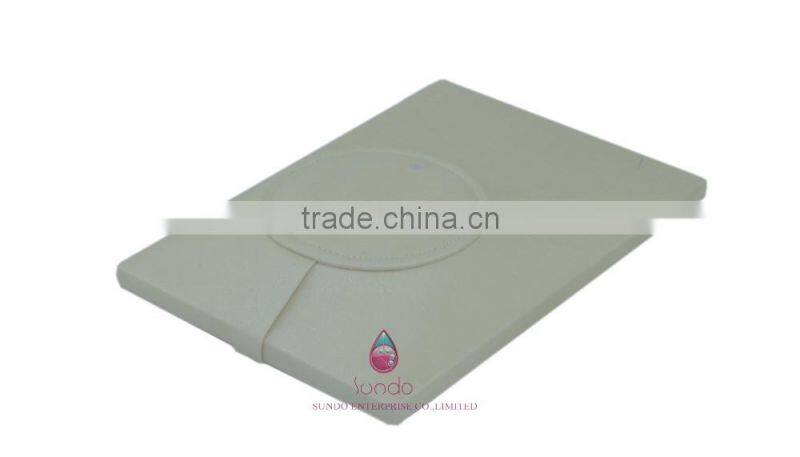Provide designing white wooden necklace display plate