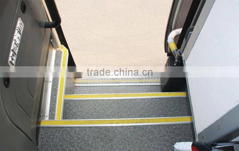 2016 Sinotruck manufacture for export Africa scania bus price