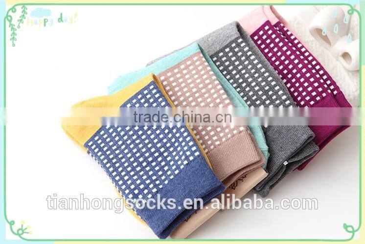 Design young girls tube socks woman cotton socks wholesale