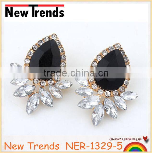 Charming resin tear drop earring studs with clear rhinestone