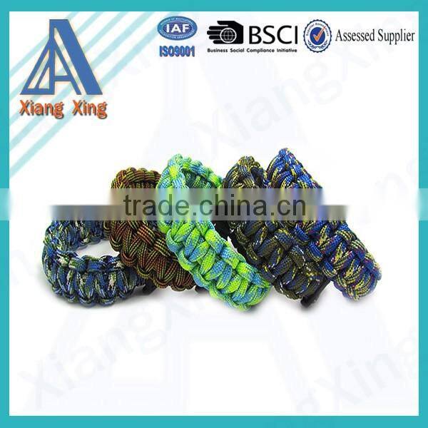 2016 popular top sell fire flint whistle and blade compass paracord survival bracelet