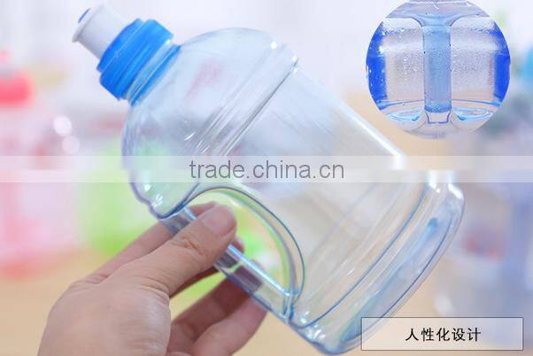 fashion new design summer sport portable plastic water bottle with handel bar