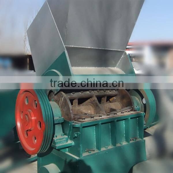 Plastic bottle crusher