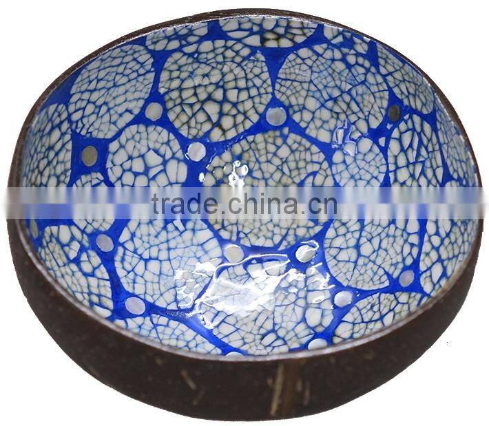 Eco friendly lacquer coconut shell bowl