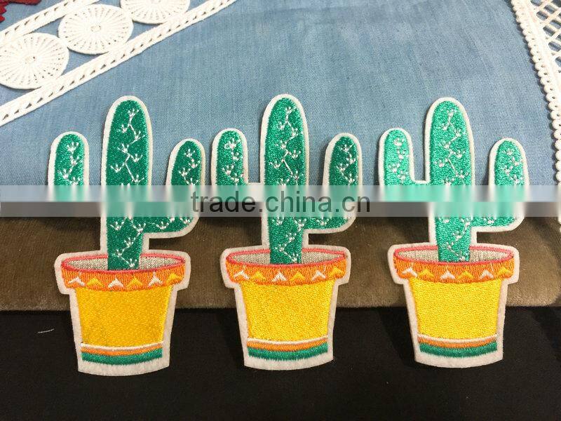 Custom dice & card embroidered patch for clothes embroidery patch made in china choose size/color