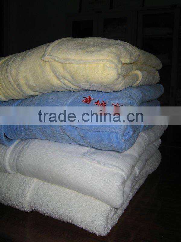 variety and comfortable cotton hotel bathrobe