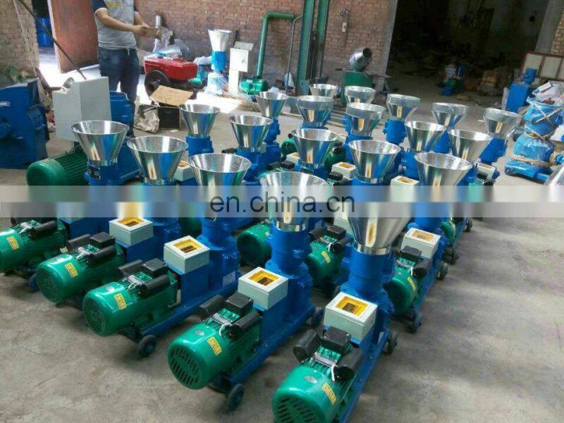 Poultry Pig Chicken Fish Cattle Feed Manufacturer Mixer Grinder Feed Machine Price