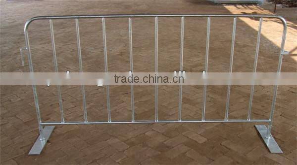 removable barrier fence