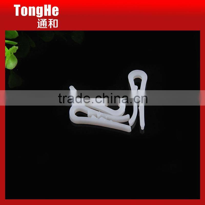 Plastic Clips with teeth for shirt accessories