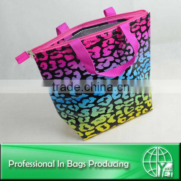 Outdoor fitness nonwoven disposable cake cooler bag