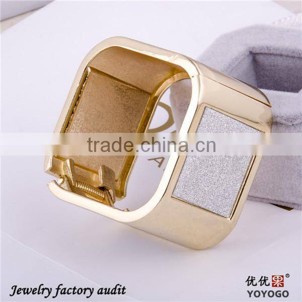 Fashion Alloy Gold Square Shaped Bangle