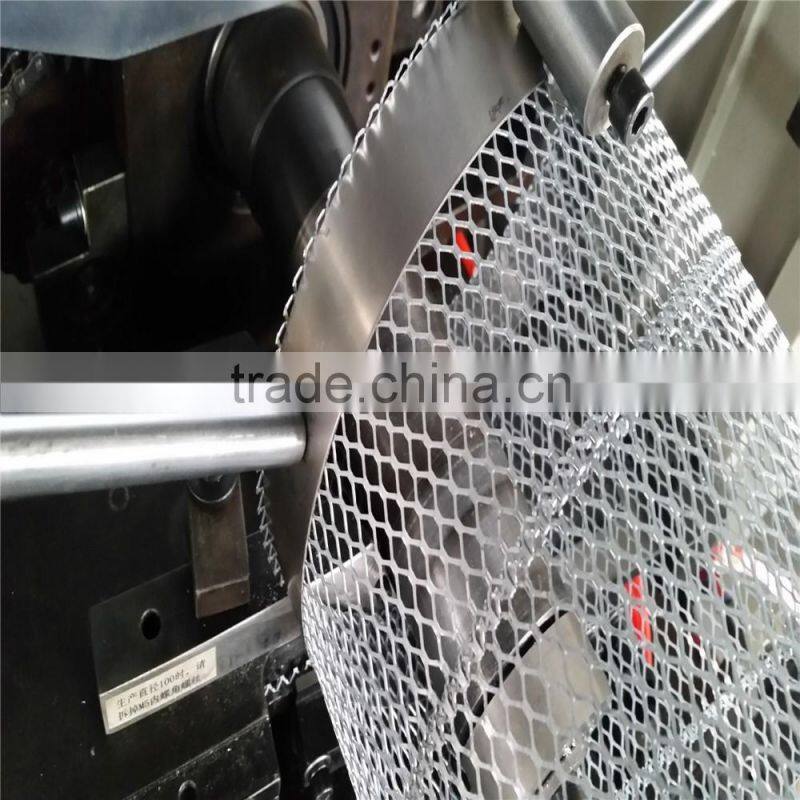 Automatic expanded metal spiral tube making machine