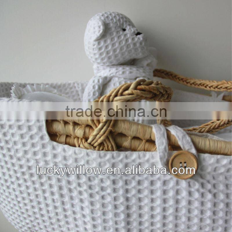 handmade maise moses basket (factory provide)