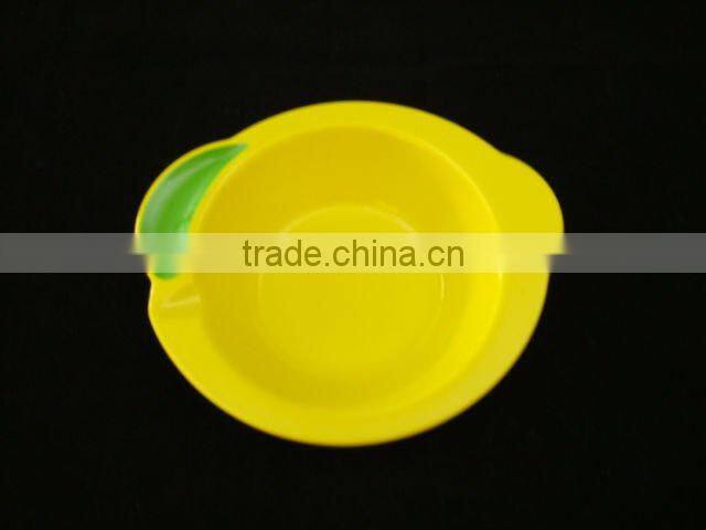 Flower shaped melamine salad bowl