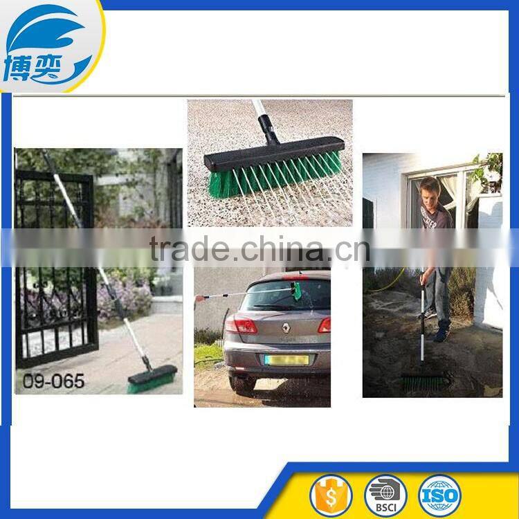 14water holes water flow through car wash brush