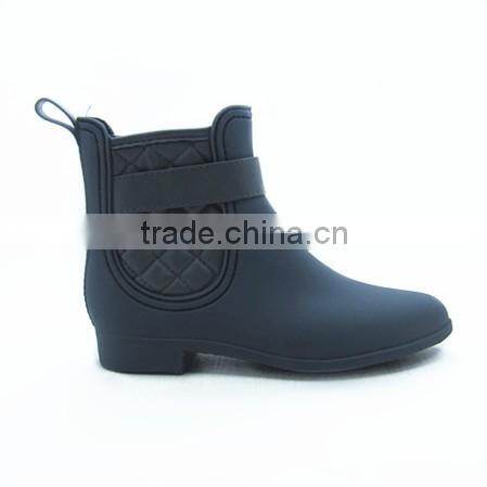 Fashionable Waterproof PVC Rain Boots For Women